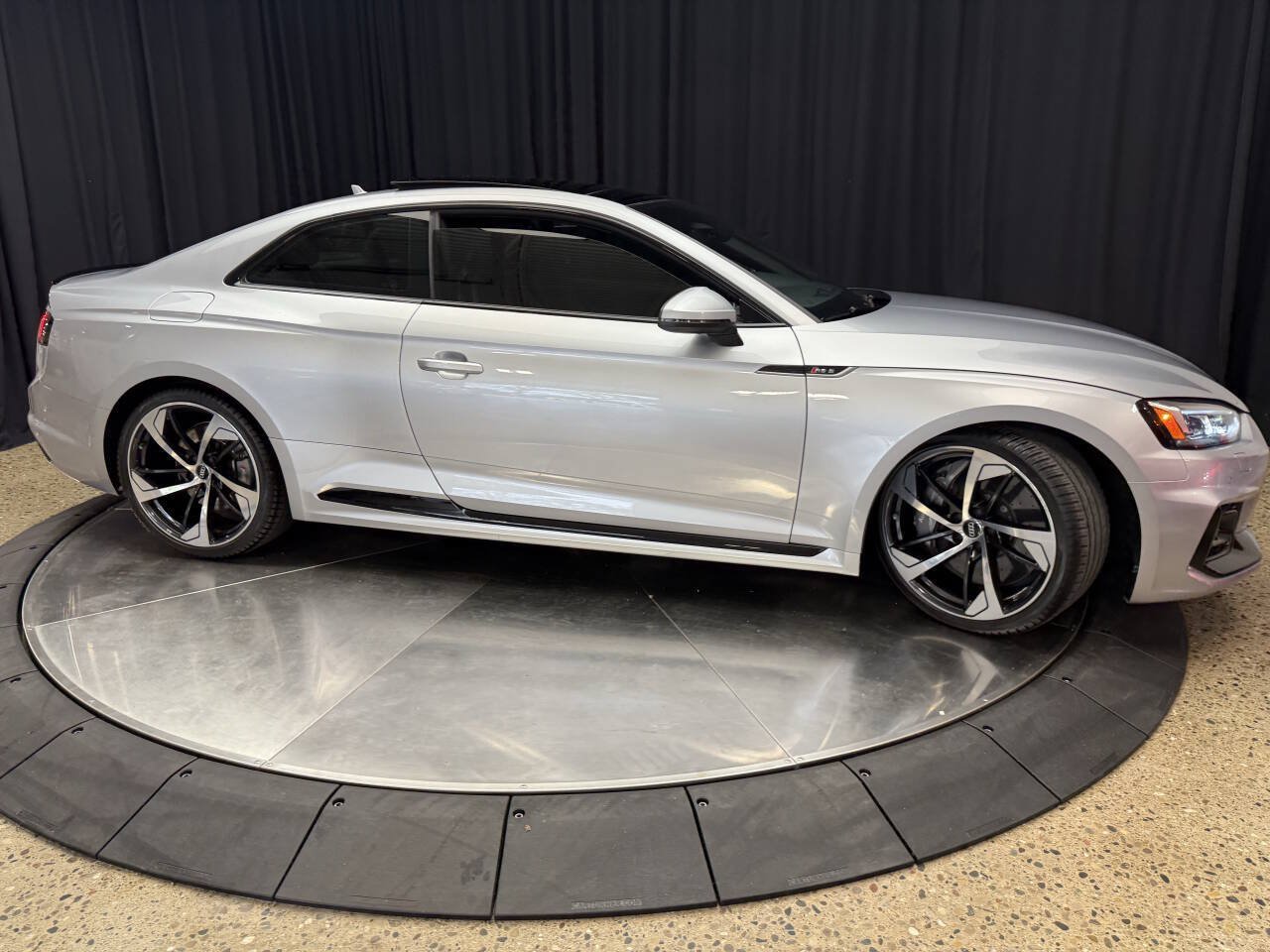 Used 2018 Audi RS 5 w/ Dynamic Plus Package AWD/4WD image 10