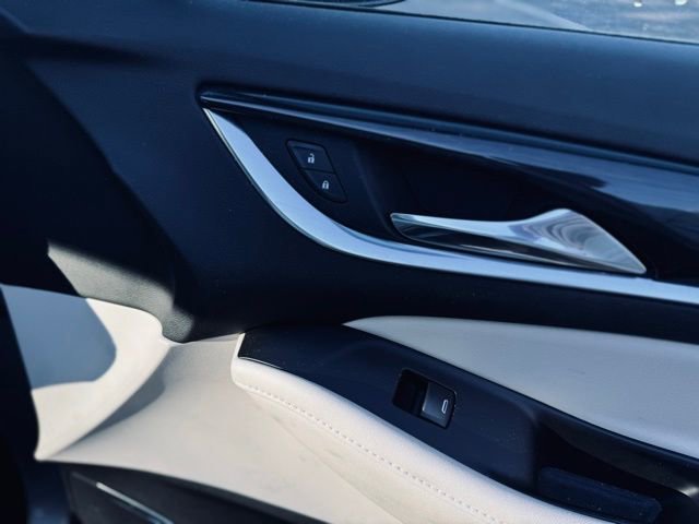 Used 2023 Buick Enclave Essence w/ Experience Buick Package image 15