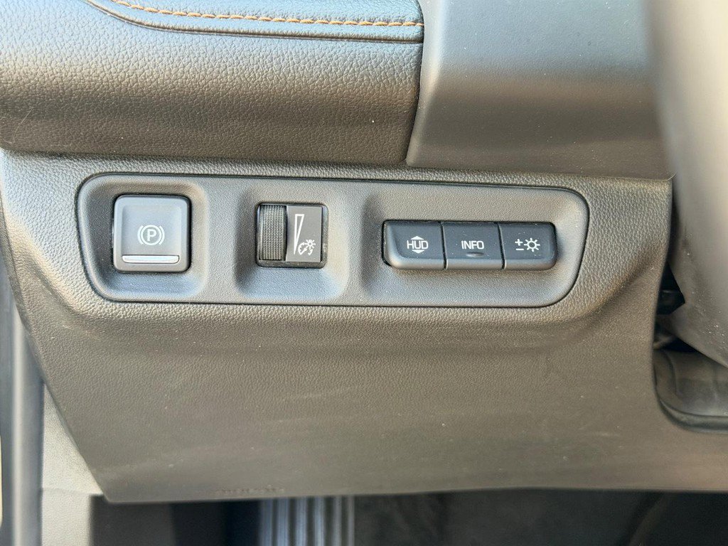 Used 2022 GMC Acadia AT4 w/ Technology Package AWD/4WD image 20