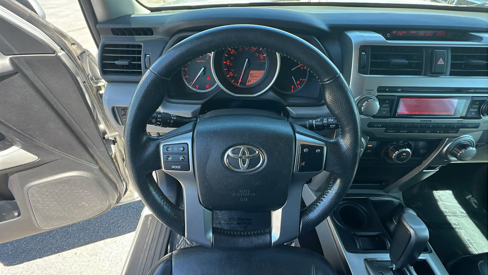 Used 2011 Toyota 4Runner SR5 w/ Premium Pkg w/Leather AWD/4WD image 17