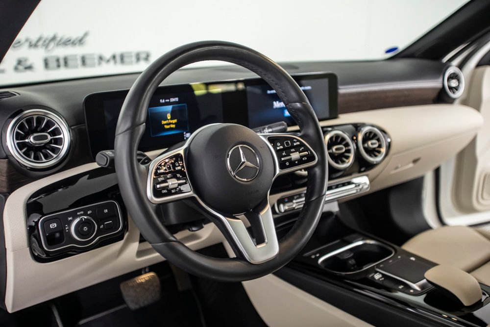 Used 2021 Mercedes-Benz A 220 4MATIC image 21