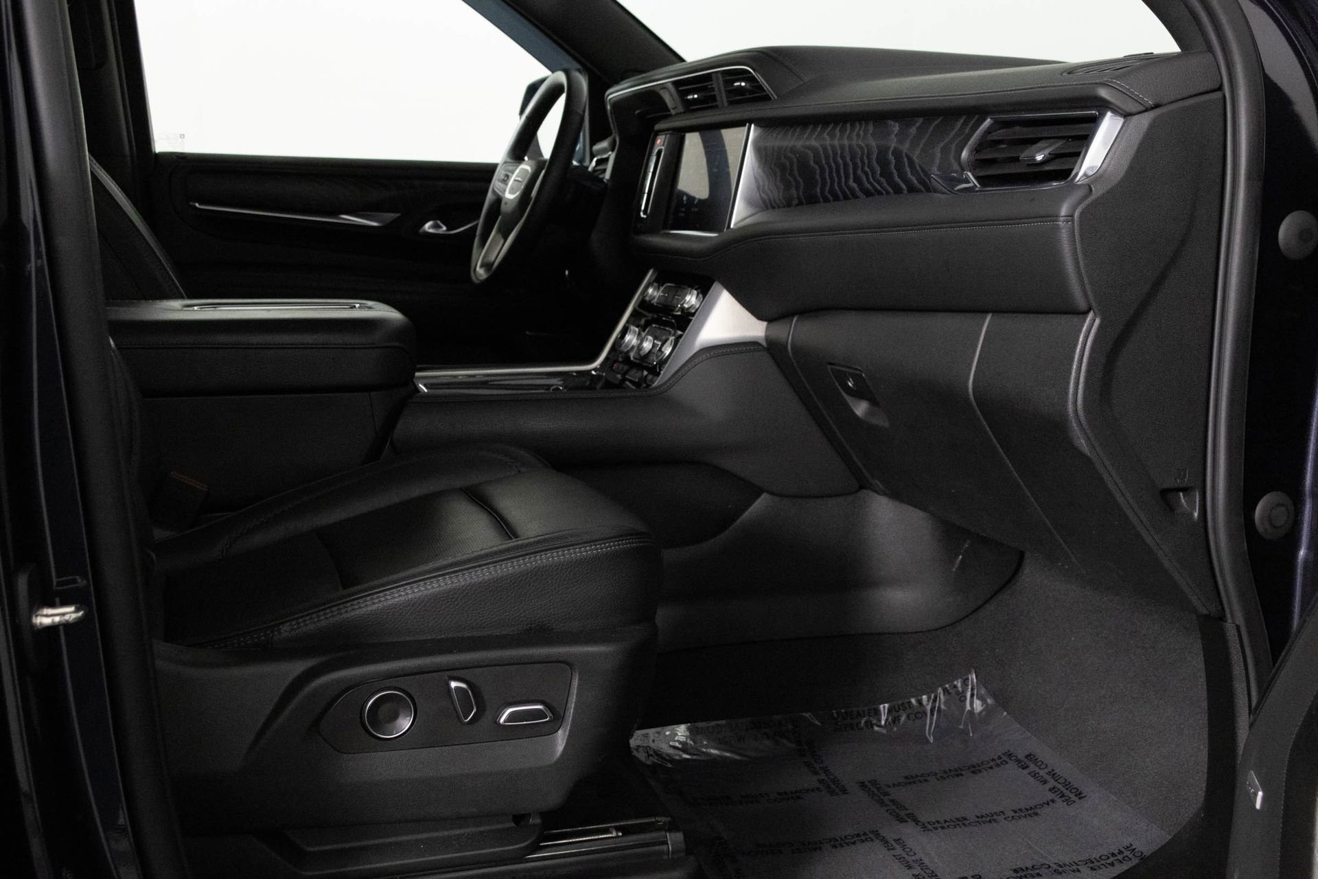 Used 2023 GMC Yukon XL Denali image 39