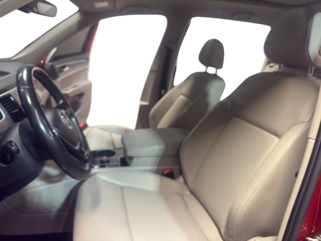 Used 2018 Volkswagen Atlas SEL AWD/4WD image 16