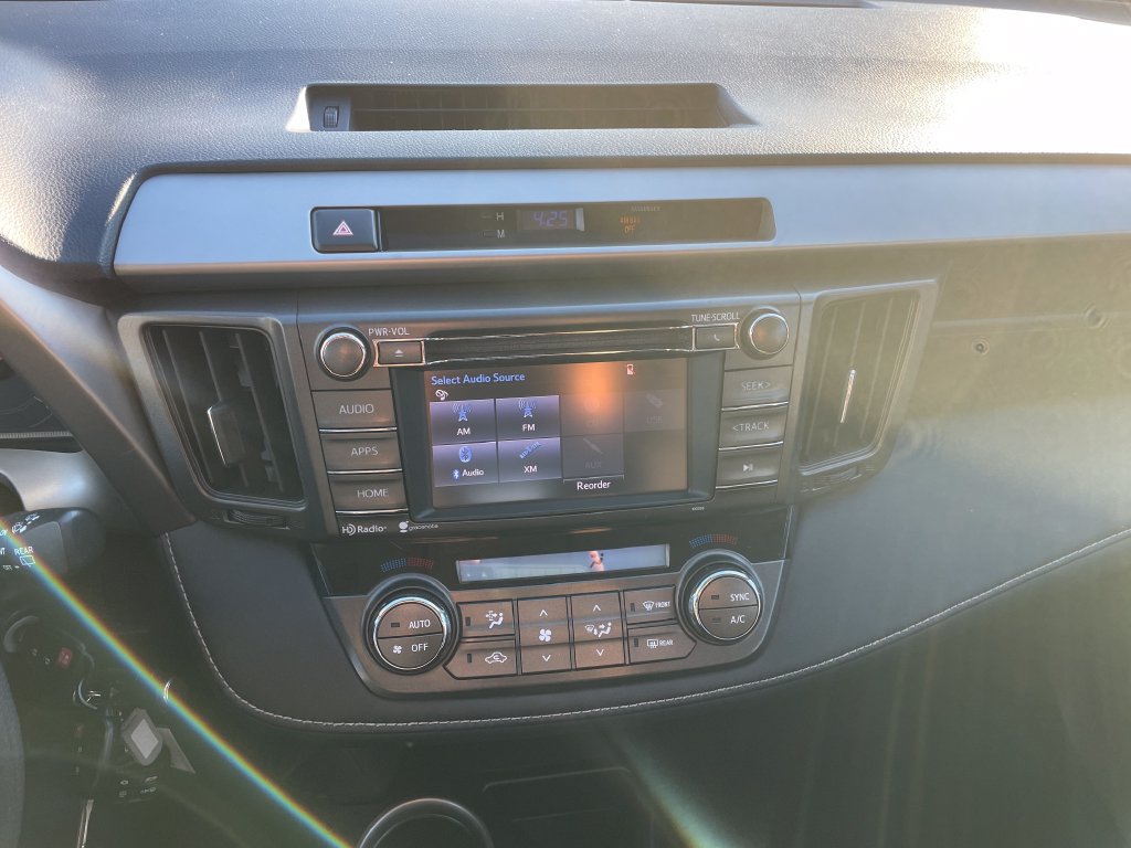 Used 2014 Toyota RAV4 XLE AWD/4WD image 18