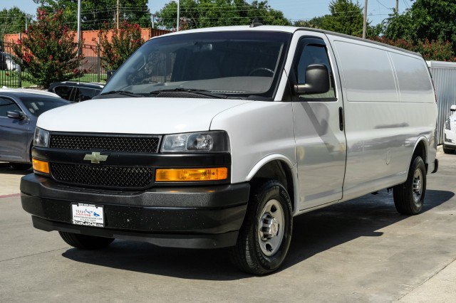 Used 2022 Chevrolet Express 2500 Extended w/ Driver Convenience Package RWD image 4