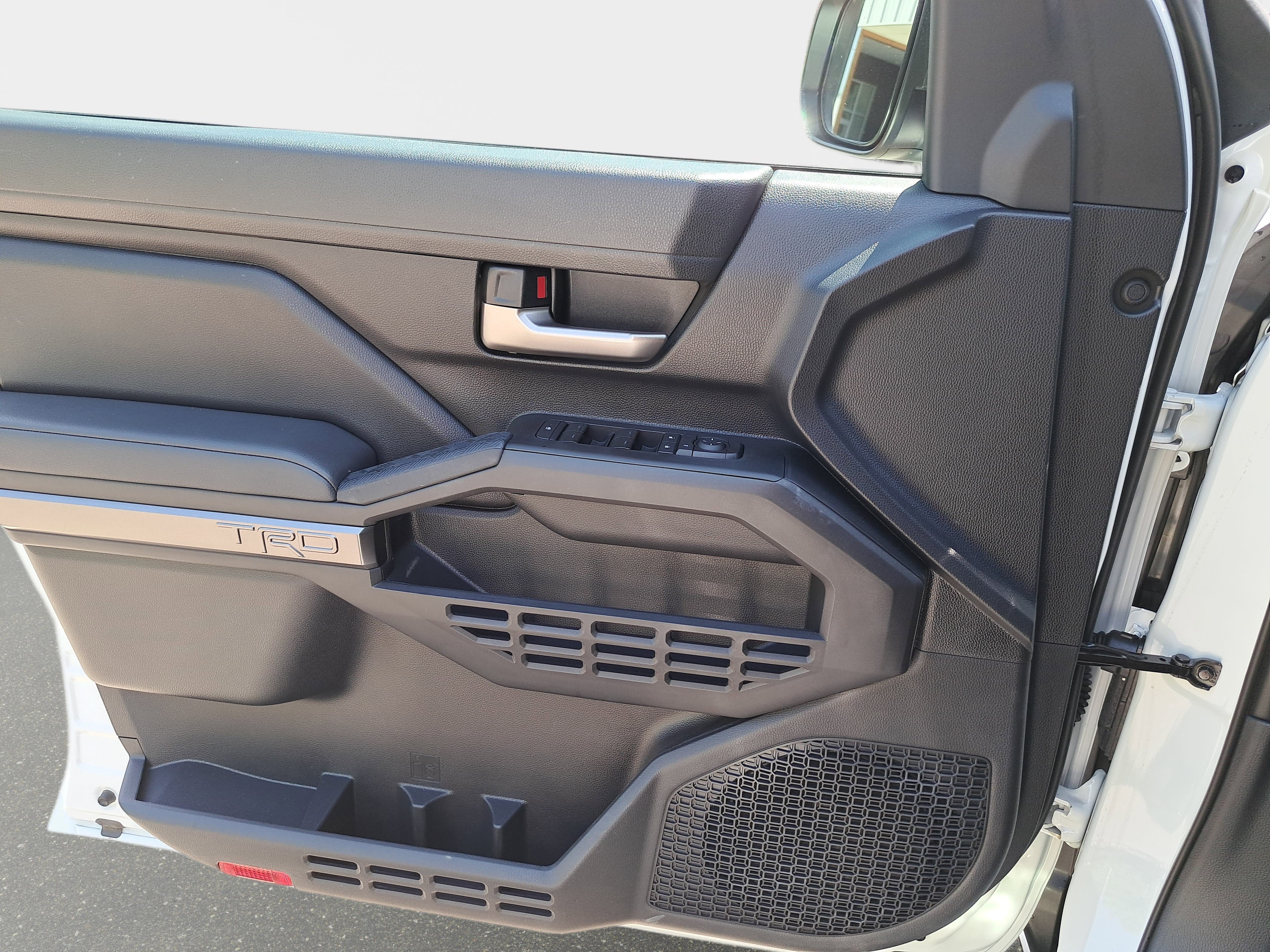 Used 2025 Toyota Tacoma TRD Off-Road AWD/4WD image 24