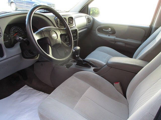 Used 2007 Chevrolet TrailBlazer LS w/ Skid Plate Package AWD/4WD image 13
