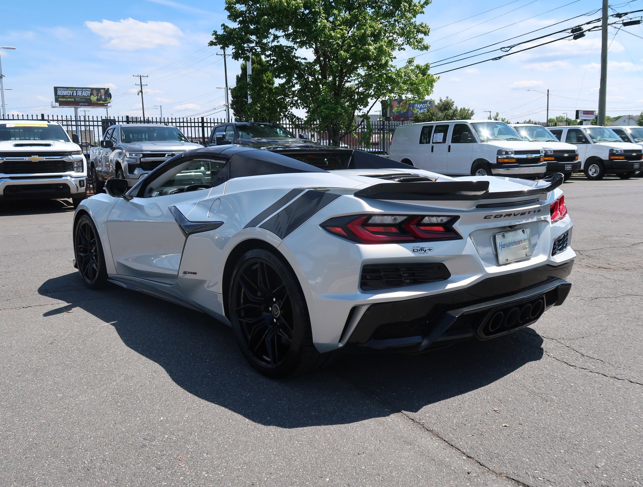 Used 2023 Chevrolet Corvette Z06 w/ Battery Protection Package RWD image 8