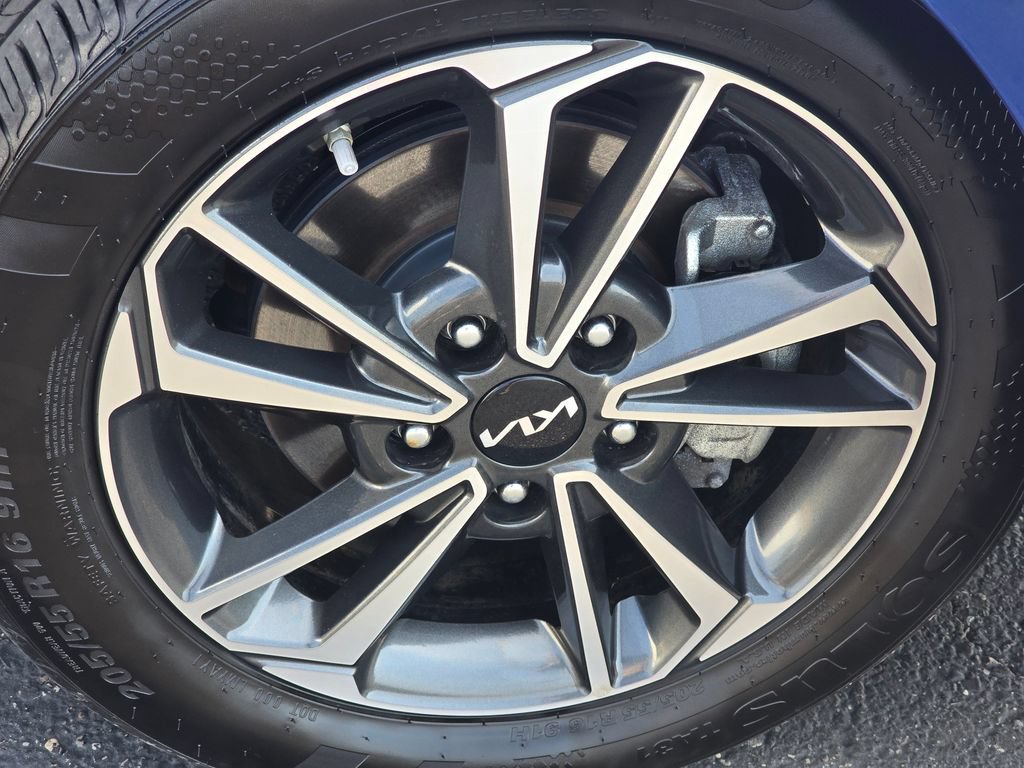 Used 2024 Kia Forte LXS FWD image 10