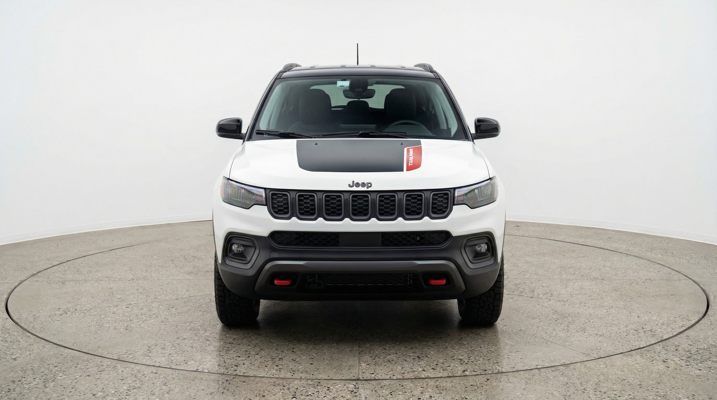 Used 2025 Jeep Compass Trailhawk image 2