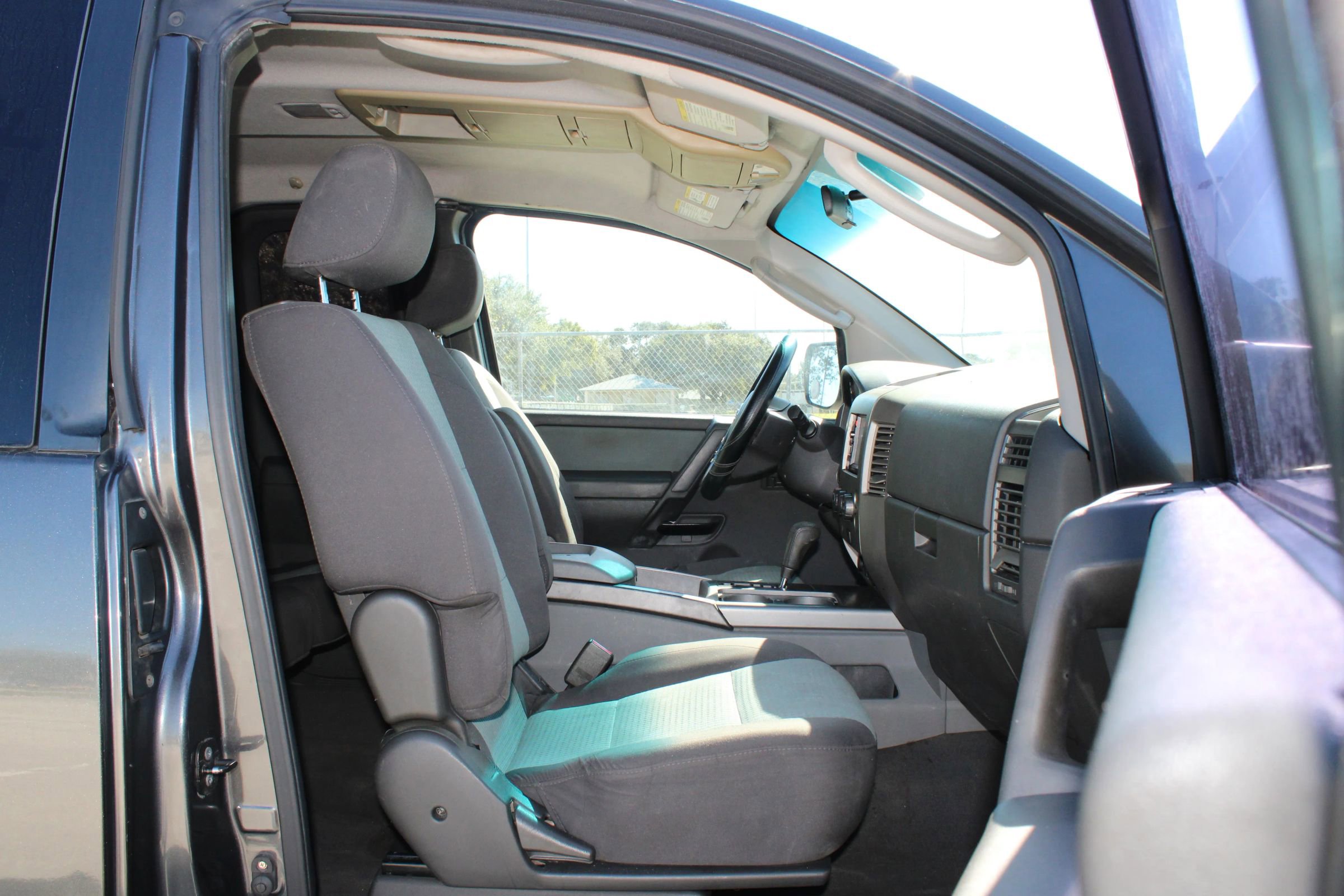 Used 2007 Nissan Titan SE image 5