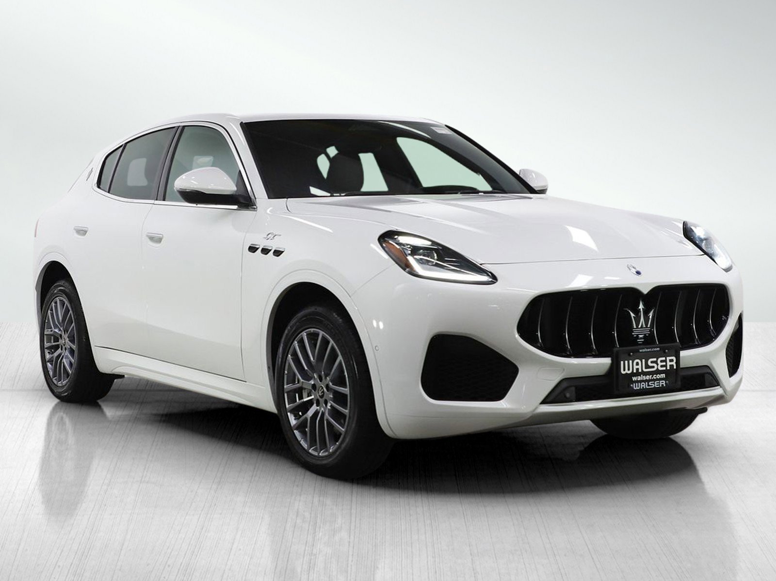 Used 2024 Maserati Grecale GT image 7