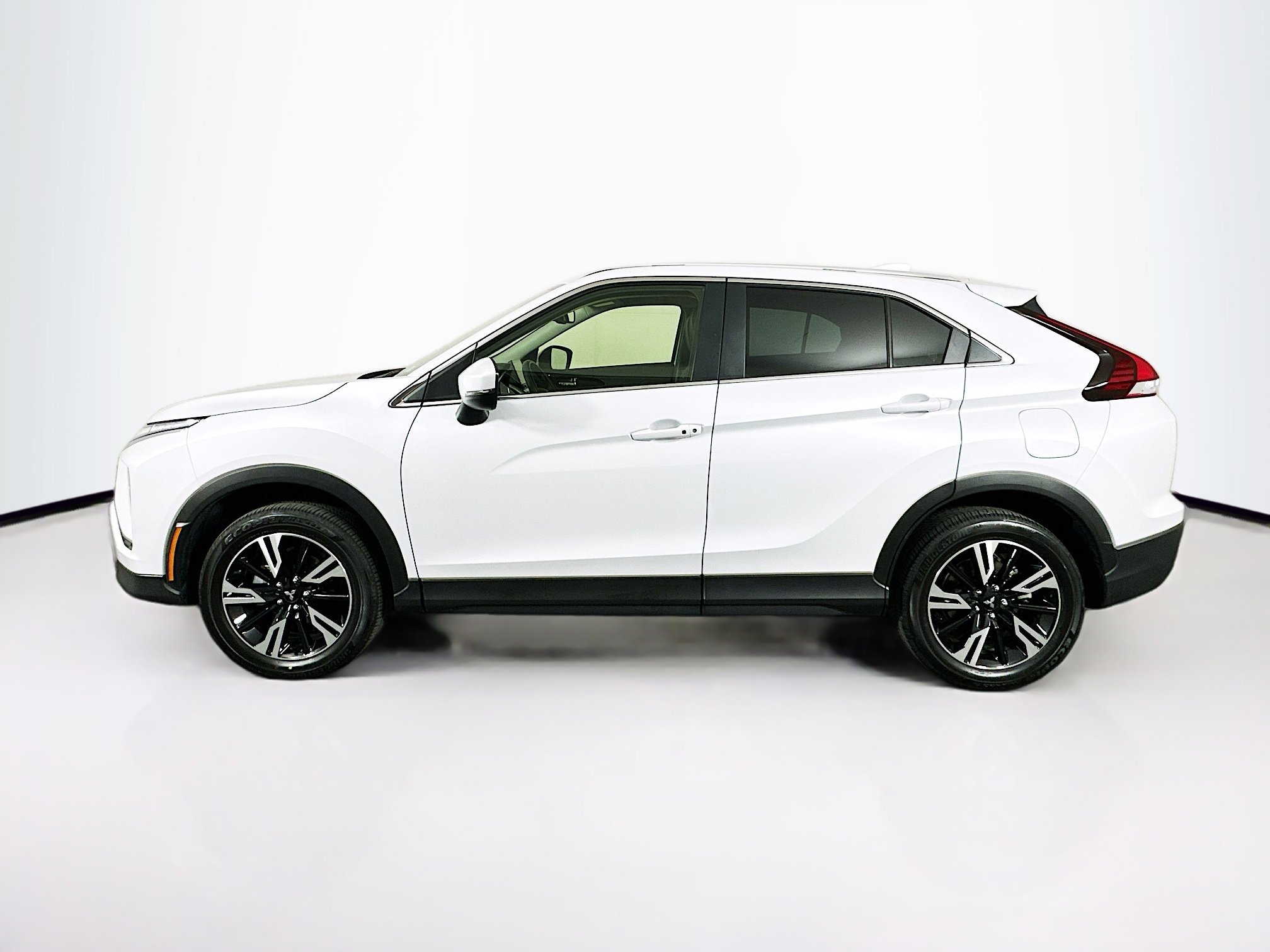 Used 2025 Mitsubishi Eclipse Cross SE image 4