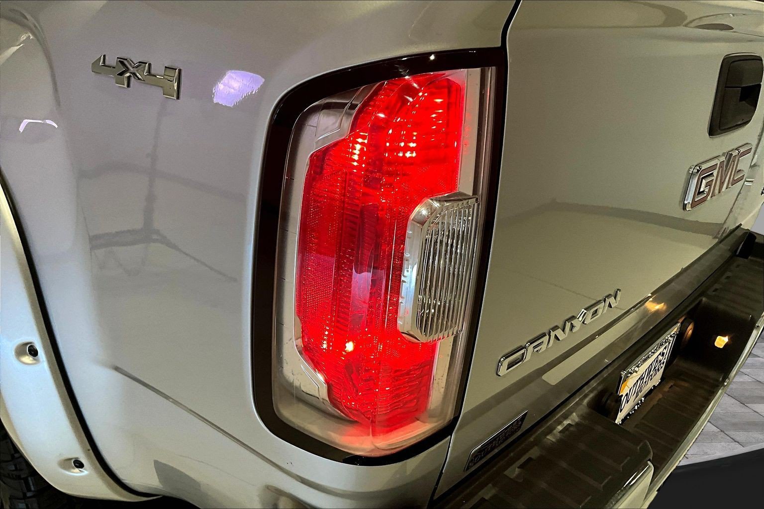 Used 2018 GMC Canyon SLE w/ SLE Convenience Package AWD/4WD image 25