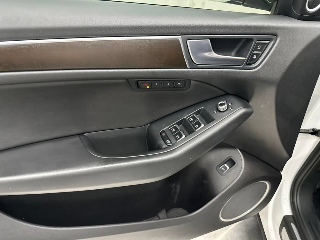 Used 2017 Audi Q5 2.0T Premium Plus w/ Technology Package AWD/4WD image 15