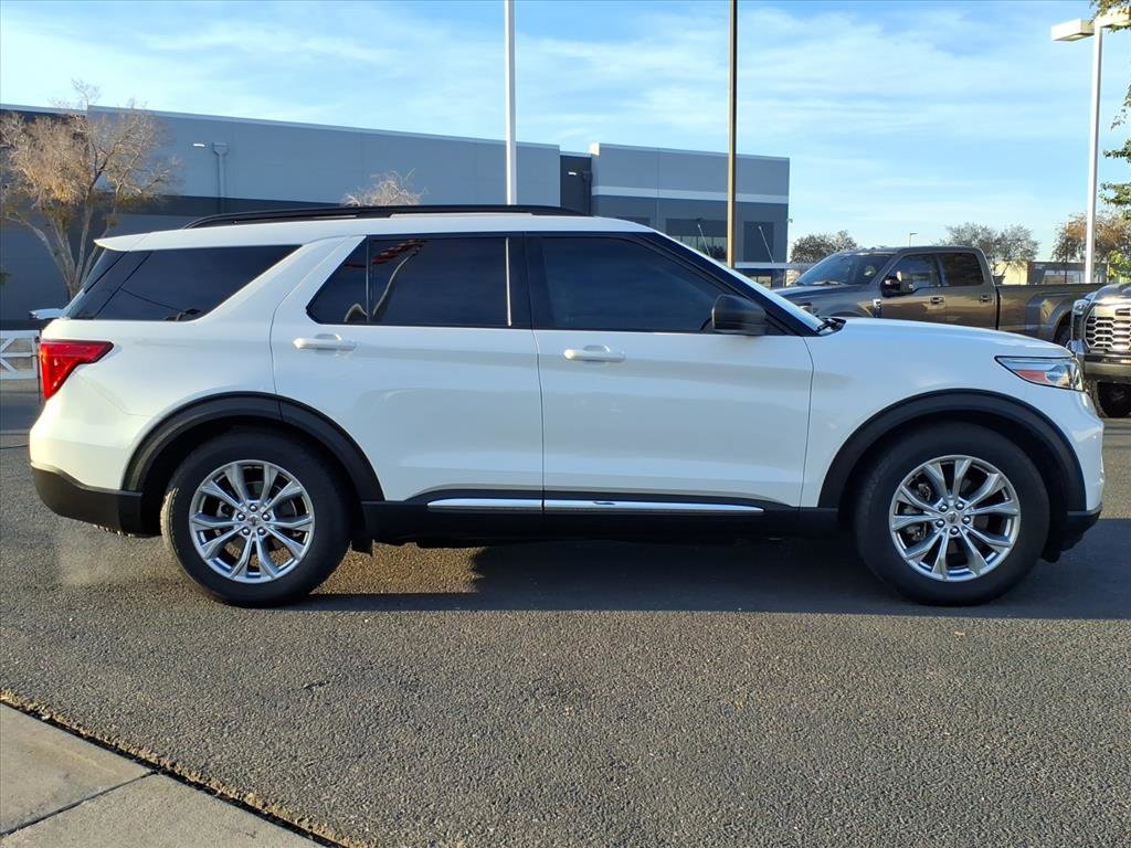 Certified 2020 Ford Explorer XLT w/ Equipment Group 202A image 5