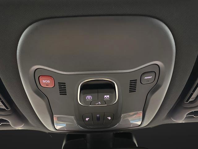 Used 2020 Jeep Renegade Altitude image 26