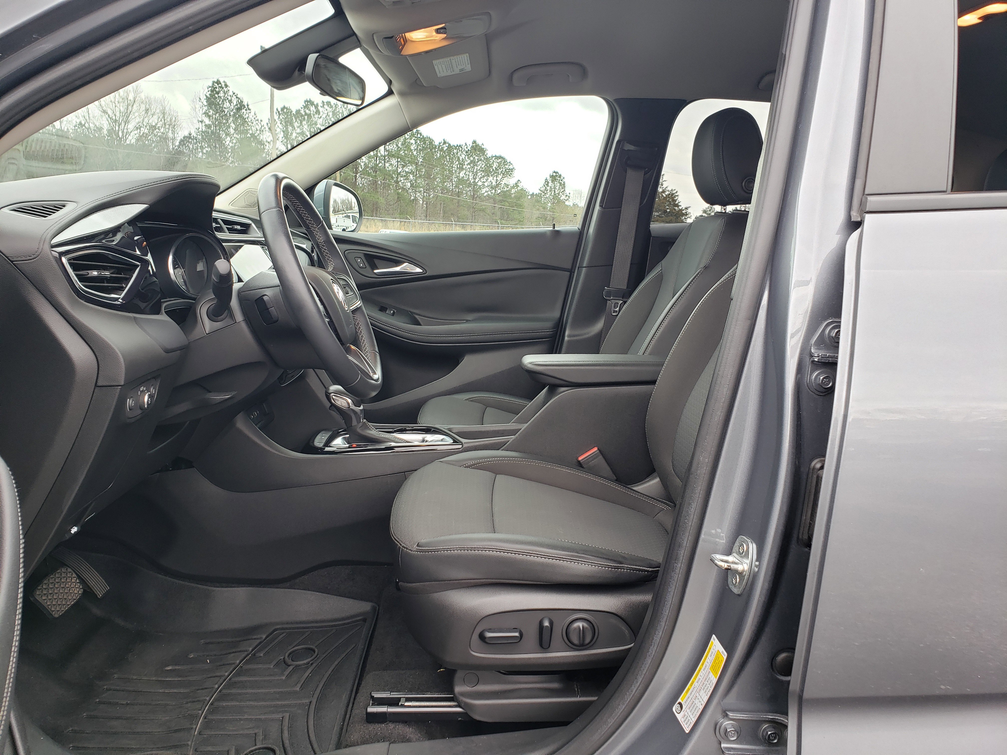 Used 2022 Buick Encore GX Select w/ Sport Touring Package image 30