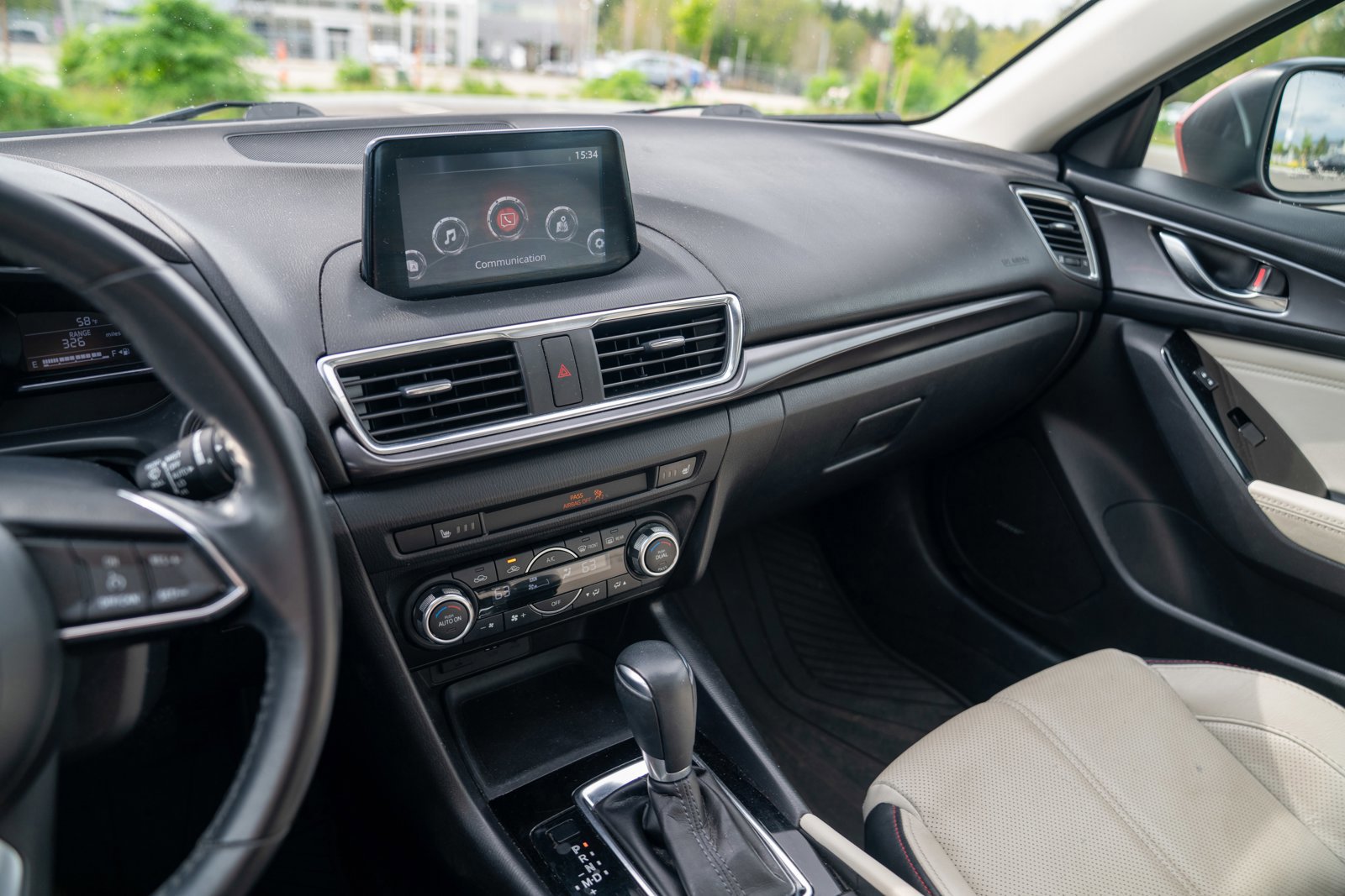 Used 2017 MAZDA MAZDA3 Grand Touring image 14