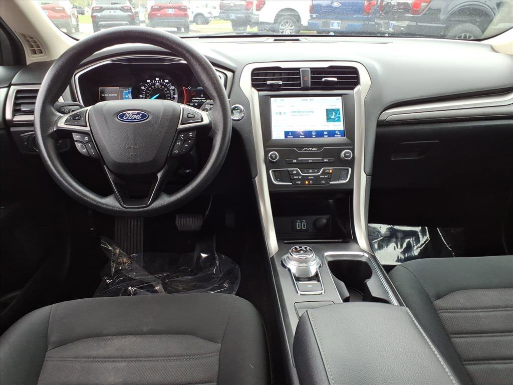 Used 2019 Ford Fusion SE image 16