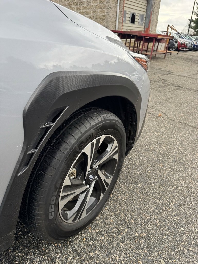 Used 2024 Subaru Crosstrek 2.0i Premium image 9