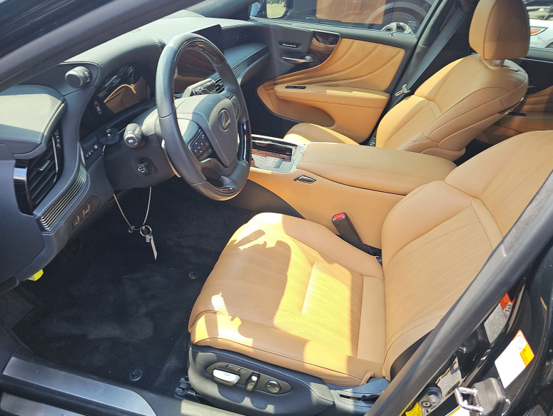 Used 2024 Lexus LS 500 w/ Interior Upgrade Package RWD image 18