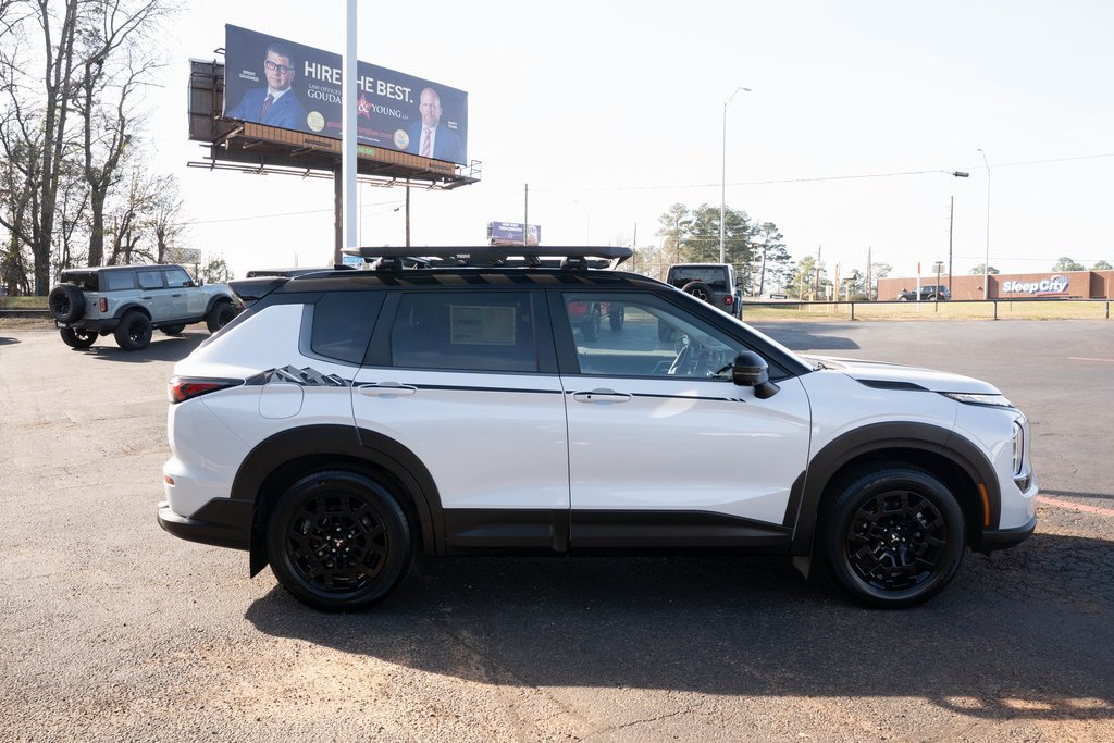 New 2026 Mitsubishi Outlander LE AWD/4WD image 5
