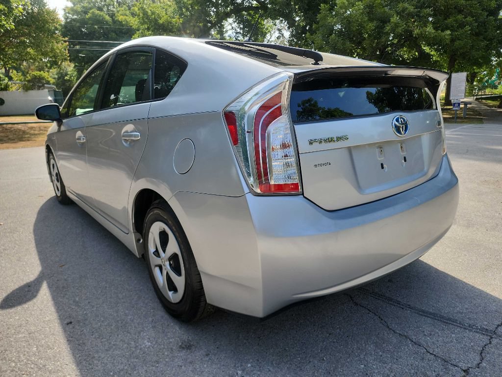 Used 2014 Toyota Prius Two FWD image 5