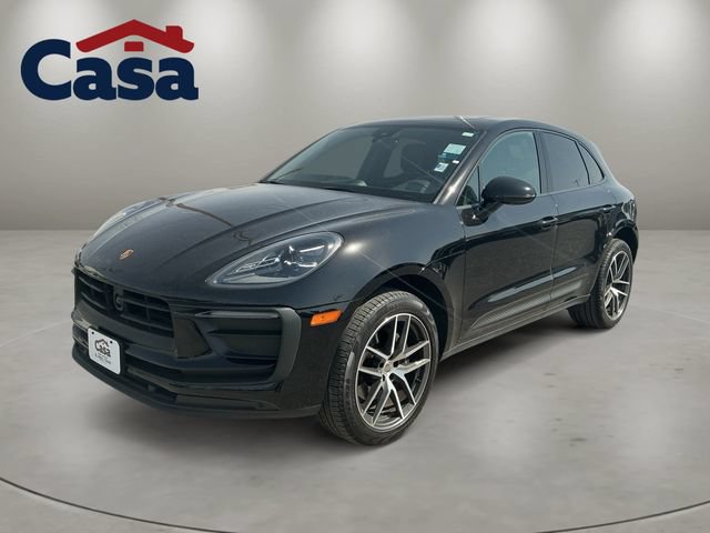 Used 2025 Porsche Macan AWD/4WD image 1