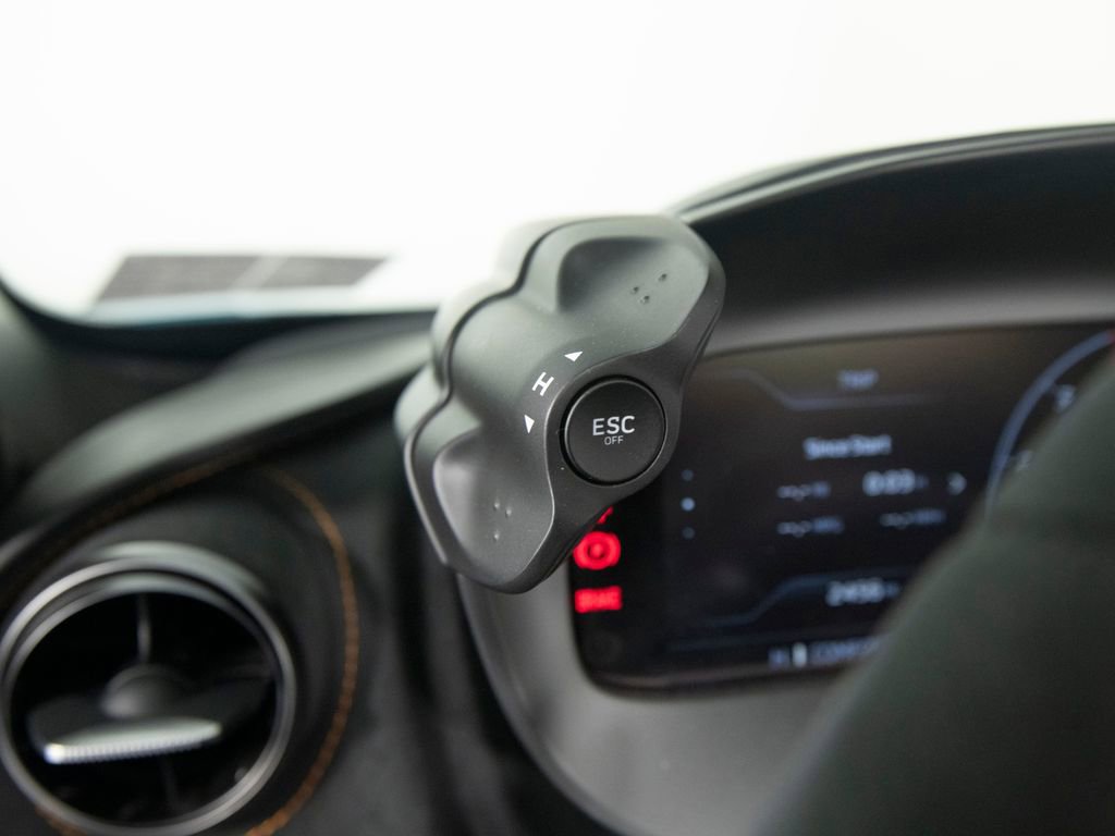 Used 2024 McLaren 750S Spider RWD image 22