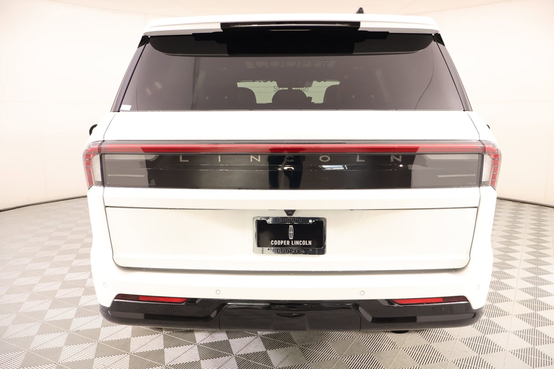 New 2026 Lincoln Navigator Reserve image 24