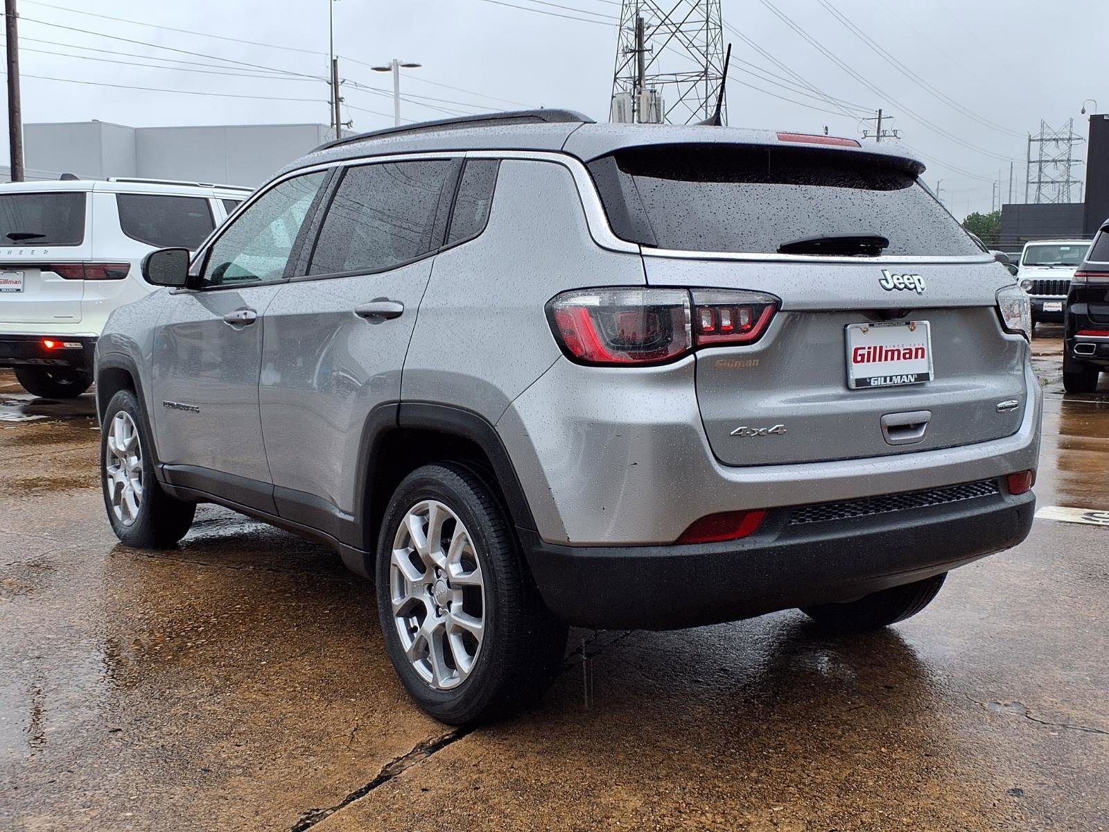 Used 2022 Jeep Compass Latitude AWD/4WD image 4