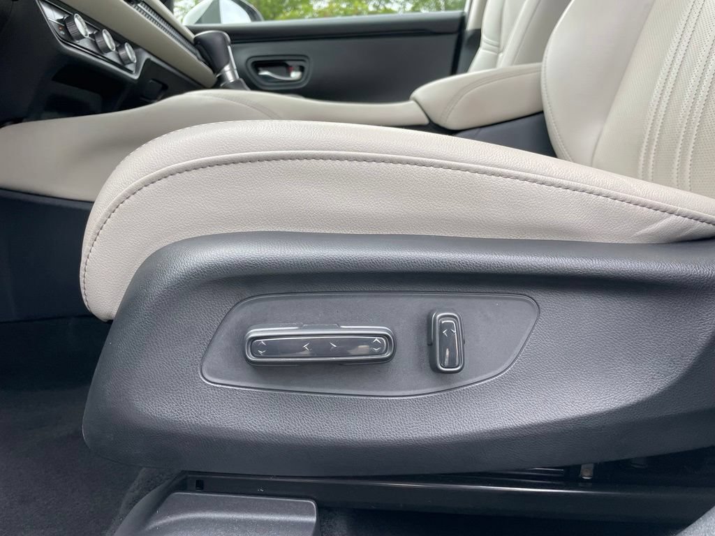 Used 2025 Honda HR-V EX-L image 24
