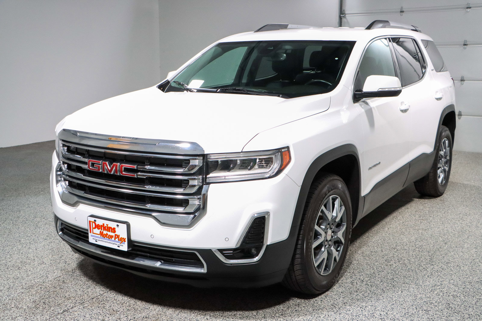 Used 2023 GMC Acadia SLT FWD image 34