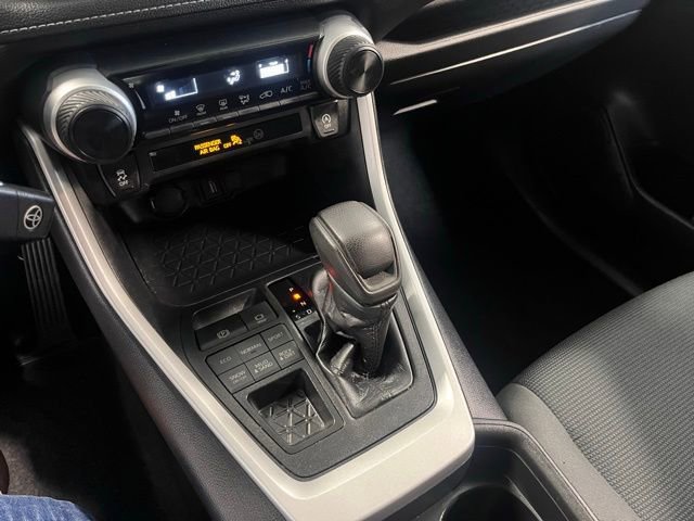 Used 2021 Toyota RAV4 LE w/ Carpet Mat Package (TMS) image 29