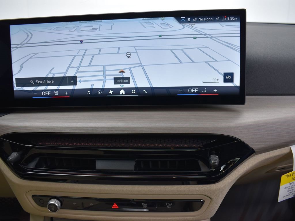 Certified 2025 BMW 330i Sedan w/ Premium Package image 28