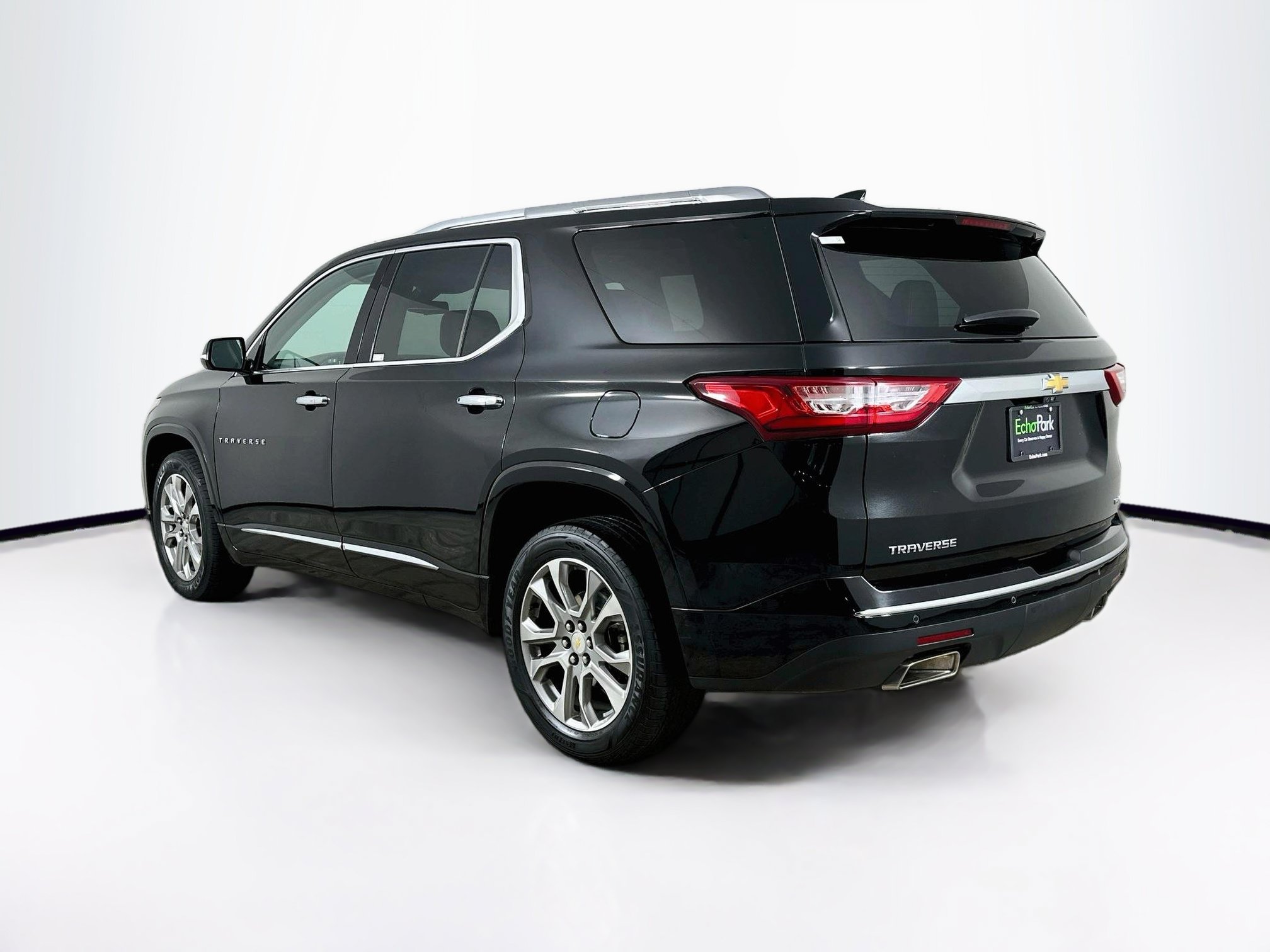 Used 2019 Chevrolet Traverse Premier w/ Driver Confidence II Package FWD image 5
