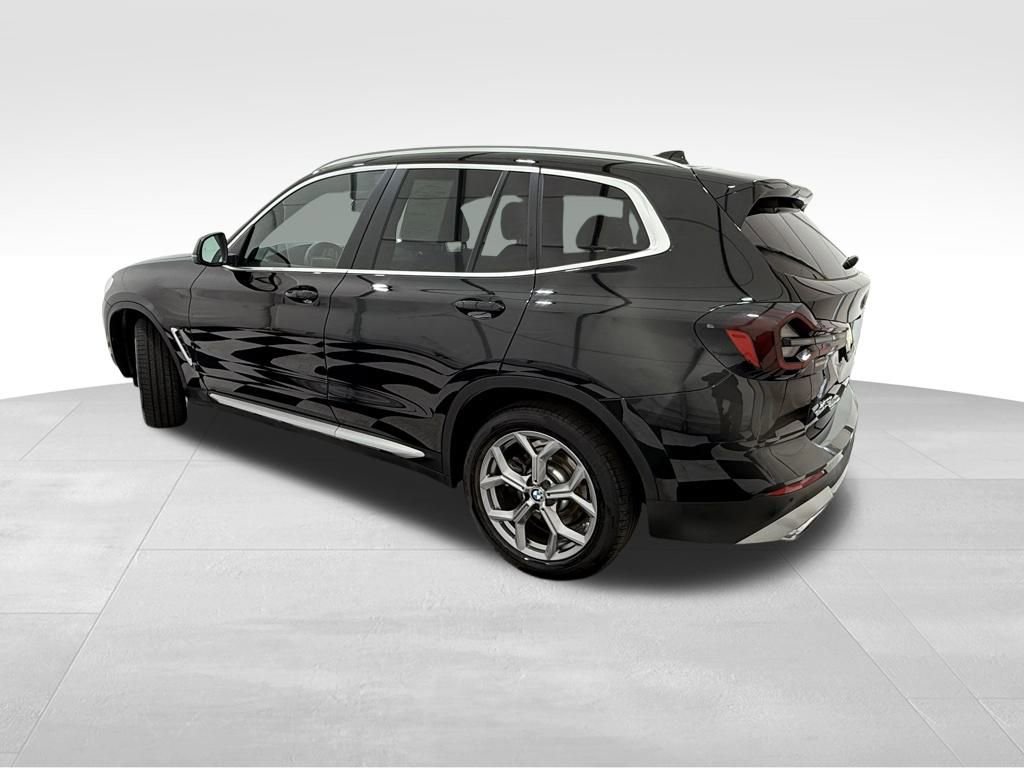 Used 2023 BMW X3 xDrive30i image 2
