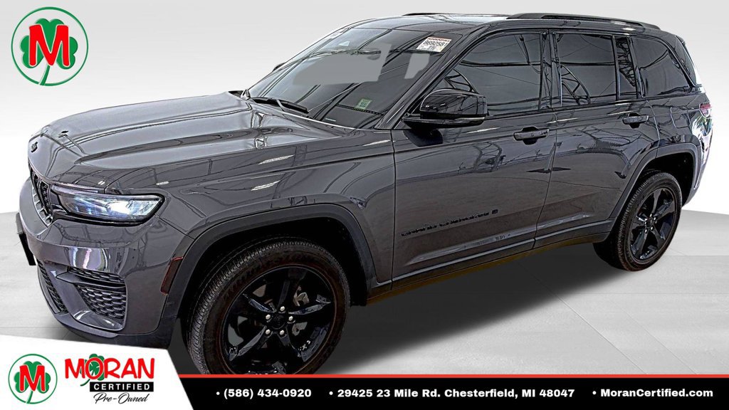 Used 2023 Jeep Grand Cherokee Laredo AWD/4WD image 1