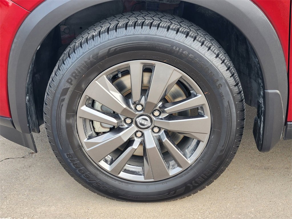 Used 2022 Nissan Pathfinder SV w/ Cargo Package image 10