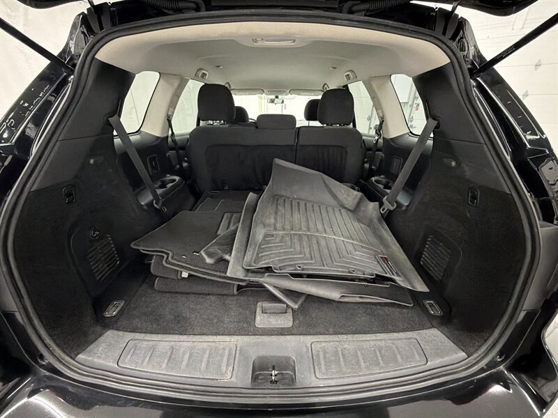Used 2019 Nissan Pathfinder S AWD/4WD image 15
