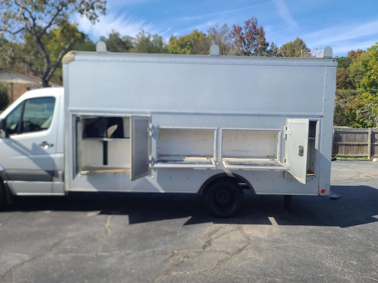 Used 2015 Freightliner Sprinter 3500 image 6