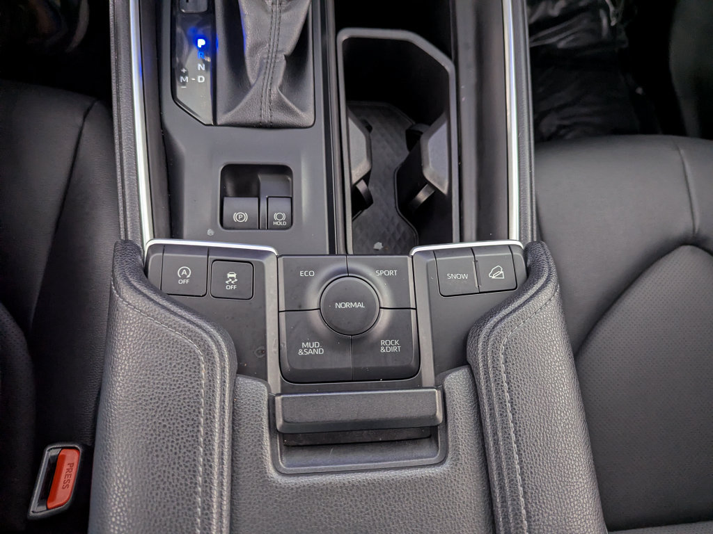 Certified 2025 Toyota Grand Highlander AWD image 39