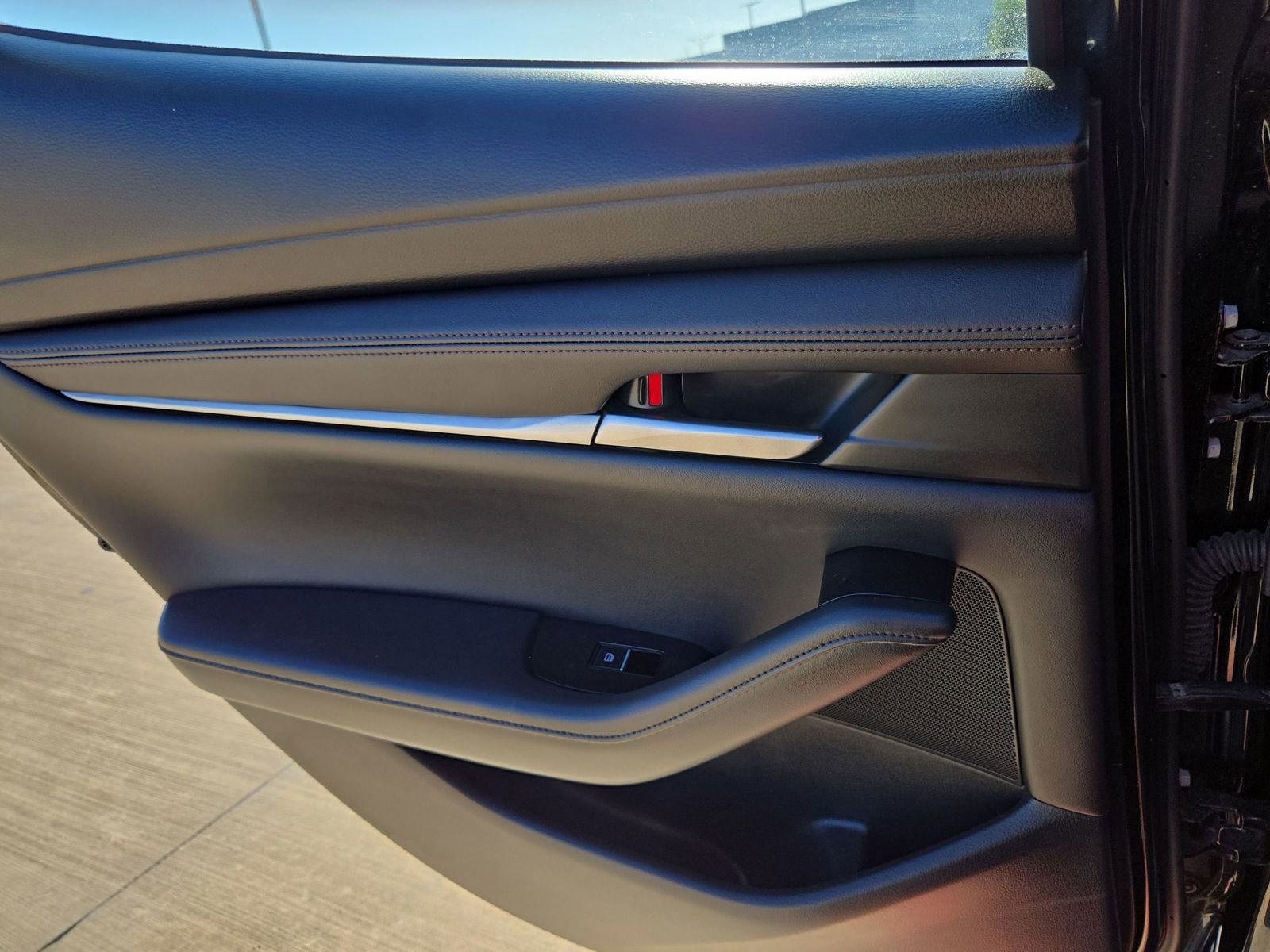 Used 2024 MAZDA MAZDA3 s image 14