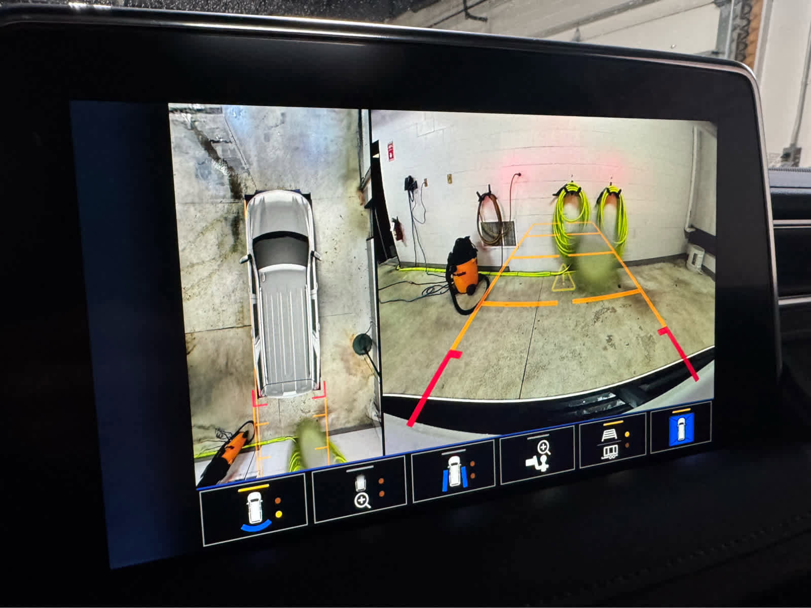 Certified 2024 Chevrolet Tahoe High Country w/ Premium Package image 18