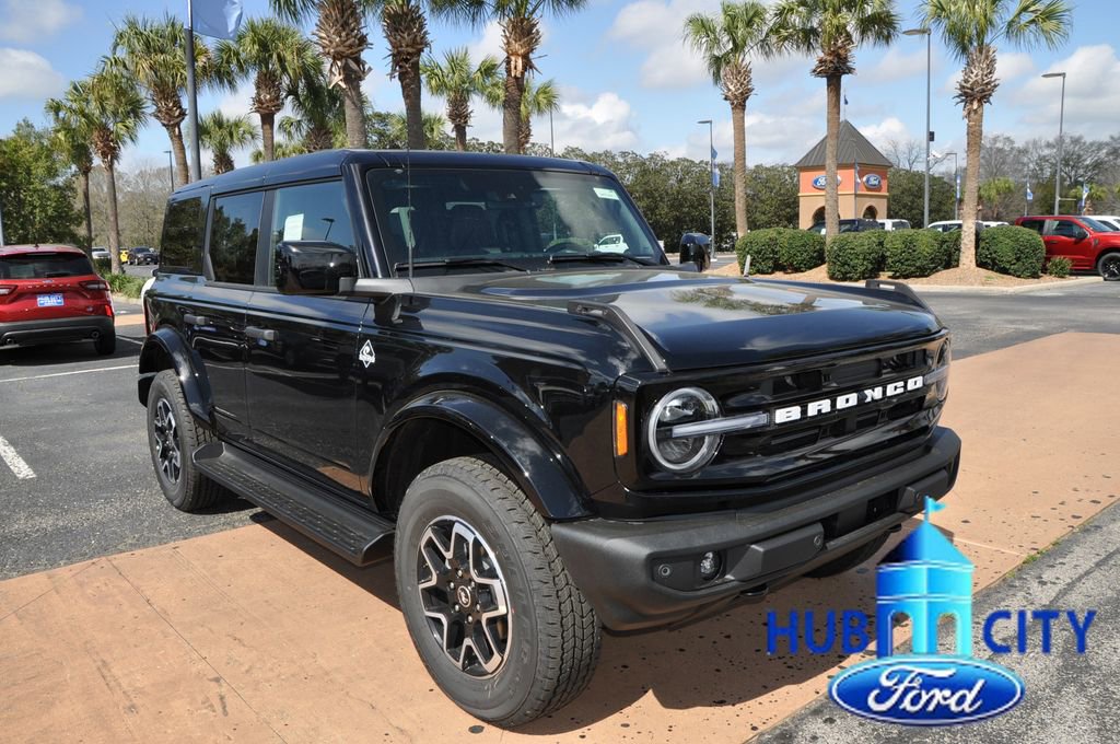 New 2026 Ford Bronco Outer Banks image 7