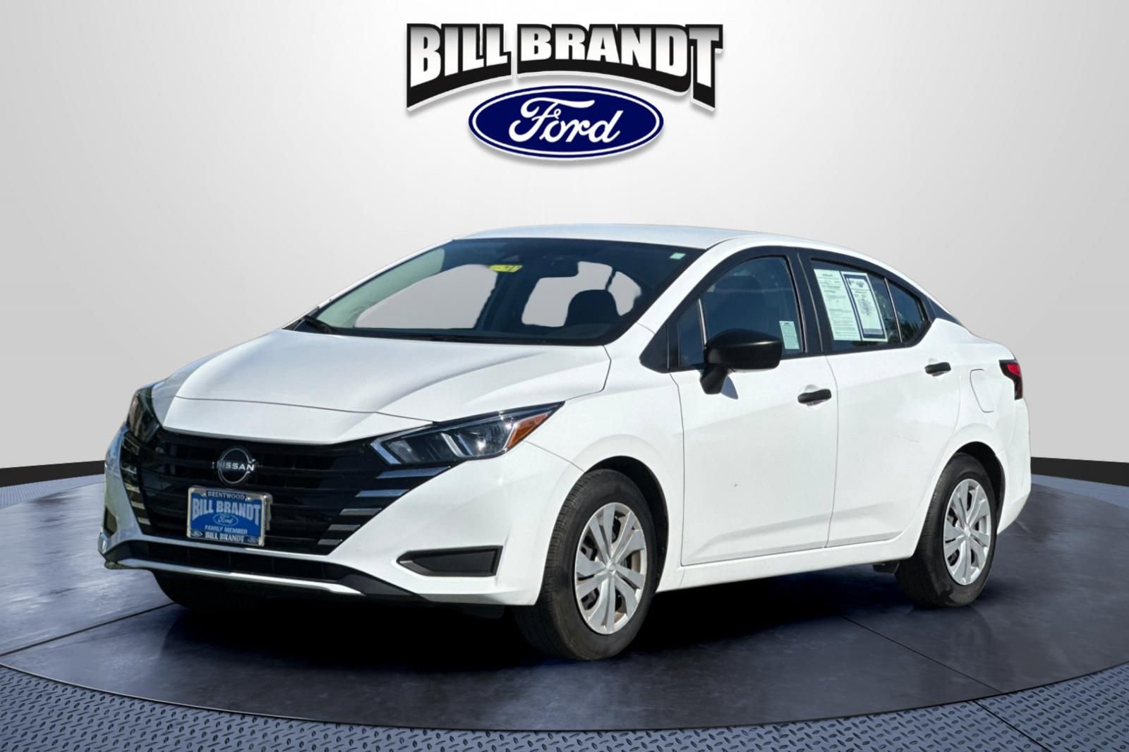 Used 2024 Nissan Versa S FWD image 7