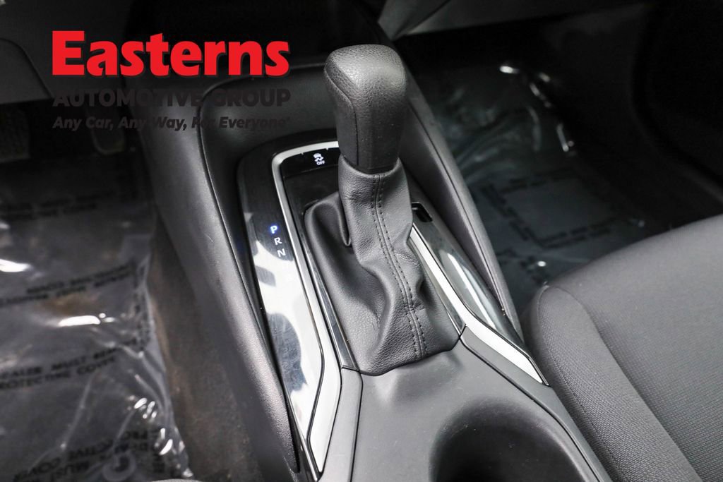 Used 2025 Toyota Corolla LE image 12