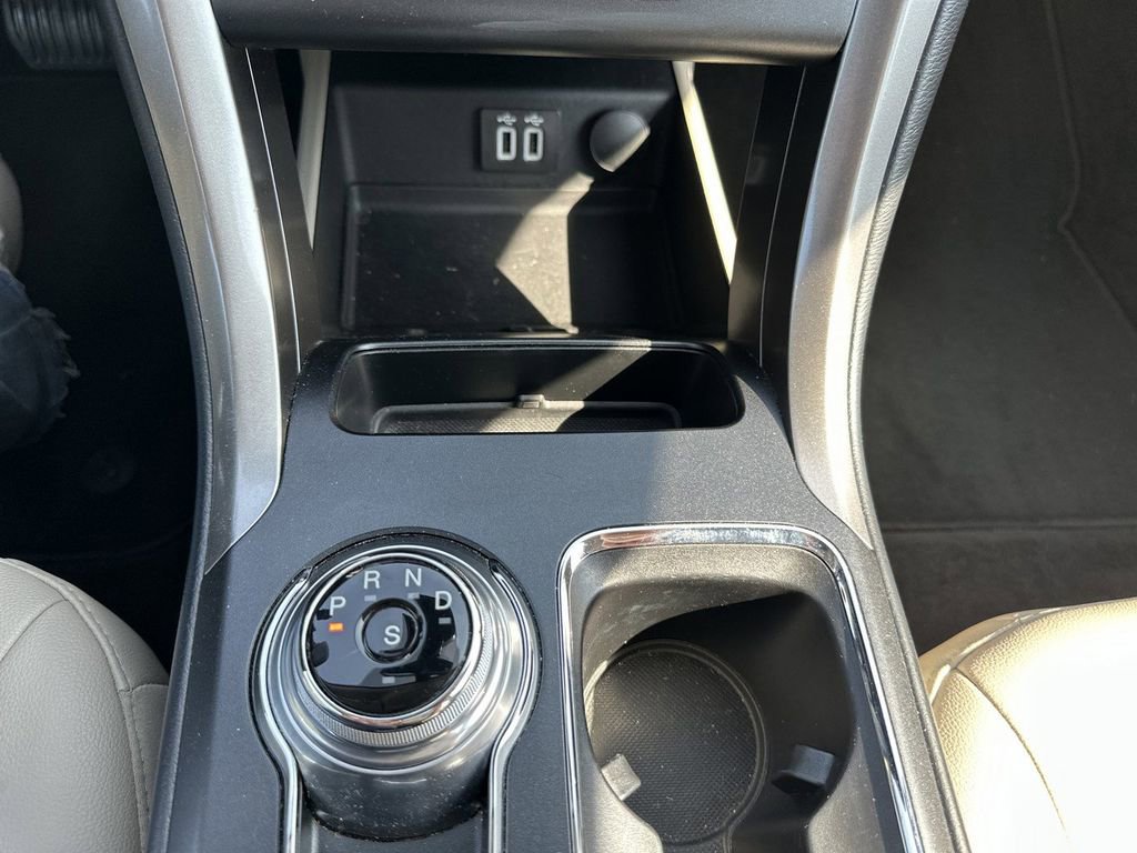 Used 2019 Ford Fusion SEL FWD image 20