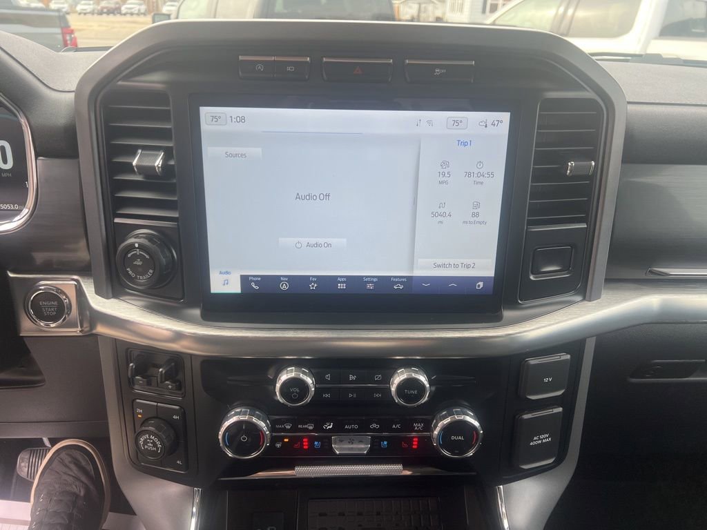 Used 2023 Ford F150 Lariat w/ Trailer Tow Package image 13